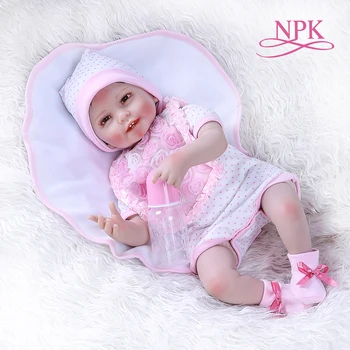 NPK55CM 0-3Month реальный размер ребенка улыбка младенца с зубами возрожденная кукла реалистичное мягкое на ощупь утяжеленное тело куклы в розовом платье