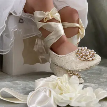 Кукольные винтажные кремовые кружевные туфли с жемчугом для детской кроватки, платье принцессы для девочек в цветочек, платье для крестин, нарядная обувь